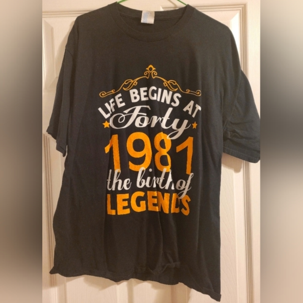 Tshirt- 1981. The Birth of Legends- XL - Picture 3 of 3